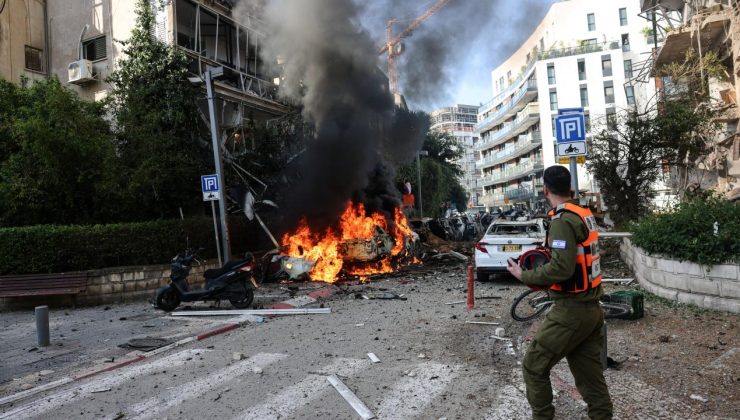 İran, ABD ve İsrail’e “daha geniş ve yıkıcı” misillemelerine devam edeceğini açıkladı