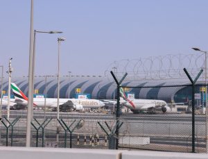 BAE, ülkede mahsur kalan yolcular için “istisnai uçuşlara” başladı