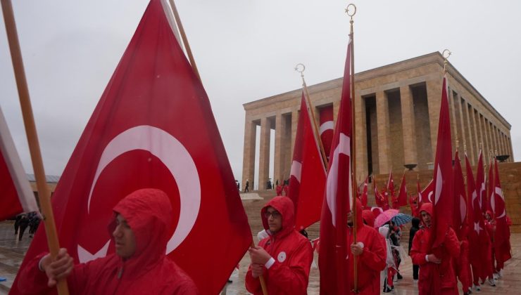 Devlet erkanı Anıtkabir’i ziyaret etti