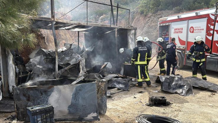 Antalya’da işçilerin kaldığı alanda yangın