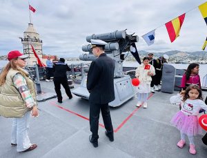 23 Nisan’da askeri gemiler ziyarete açıldı