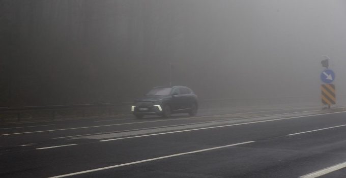Bolu Dağı’nda yoğun sis: Görüş 30 metreye düştü