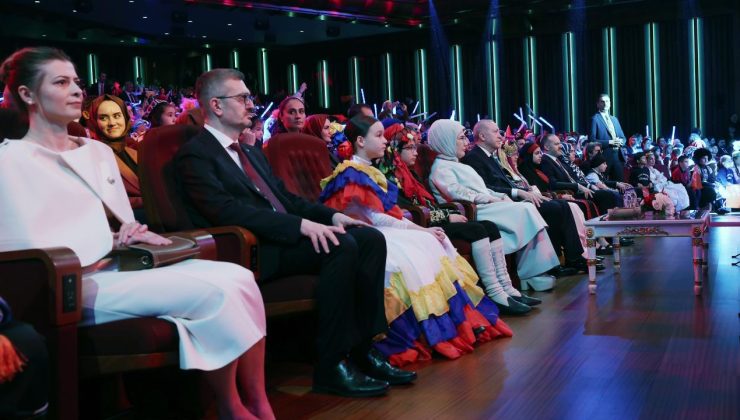 Burhanettin Duran’dan TRT 48. Uluslararası 23 Nisan Çocuk Şenliği Gala Programı’na ilişkin paylaşım