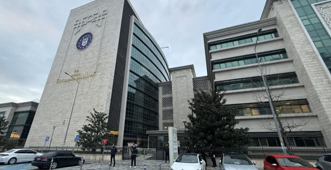 Bozbey, kurduğu paravan firmada kendisini ‘satış danışmanı’ göstermiş