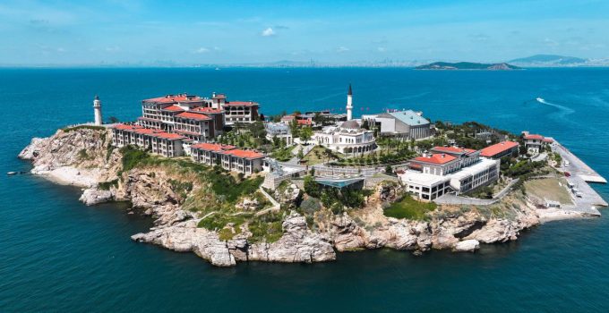 İstanbul’da 20 bin öğrenci Demokrasi ve Özgürlükler Adası’nı ziyaret edecek