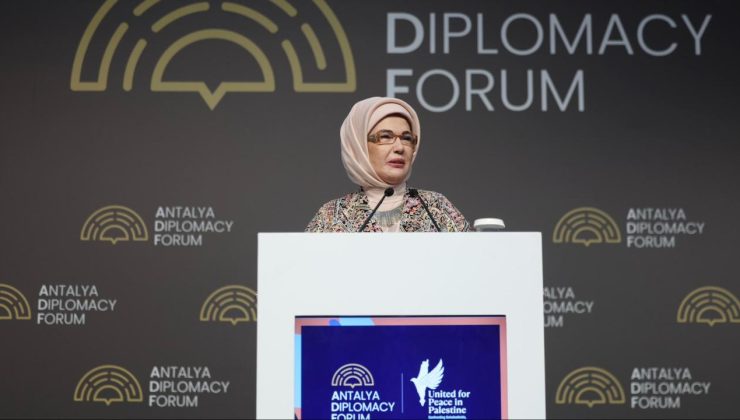 Emine Erdoğan, “Filistin İçin Tek Yürek” konulu panele katıldı