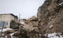 Gümüşhane’de dev kayalar yolu kapattı, evler boşaltıldı