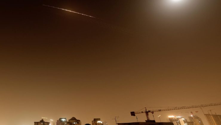 İran’ın misillemesinin ardından İsrail’de bir fabrikada yangın çıktı