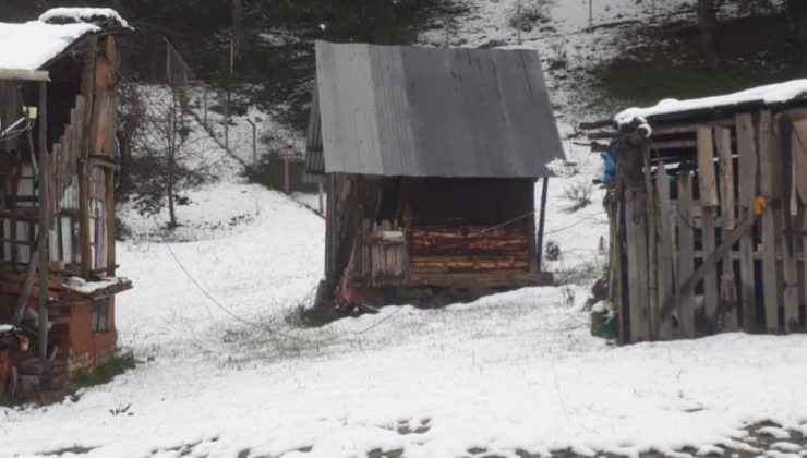 Ankara’nın yüksek kesimlerine kar yağdı