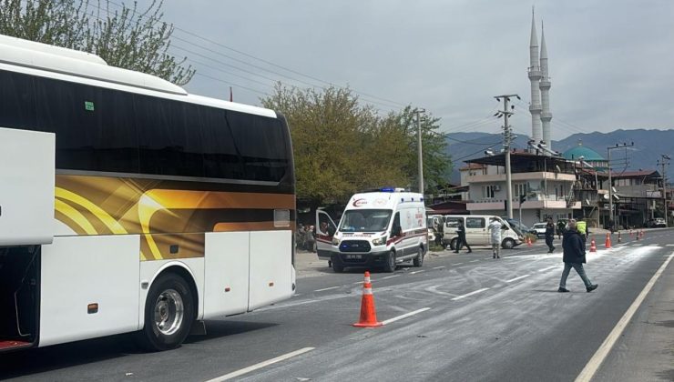 Aydın’da yolcu otobüsü ile minibüs çarpıştı: 1 ölü, 3 yaralı