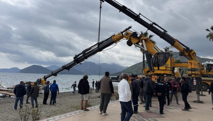Marmaris’te kırılan vinç taşıma kolunun altında kalan işçi öldü