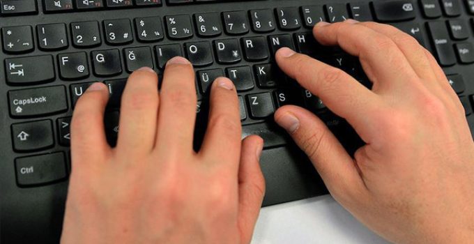 Meta yapay zeka eğitimi için çalışanlarının klavye ve fare hareketlerini takip edecek