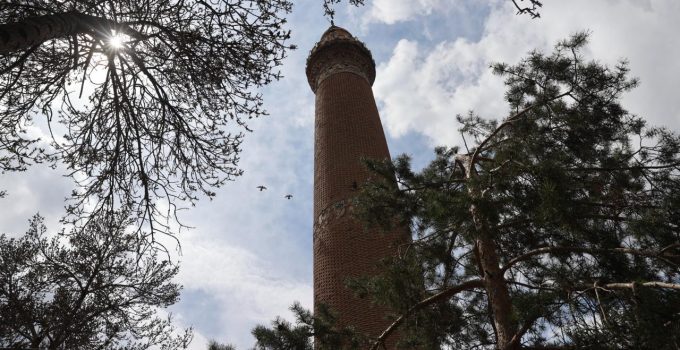 Eğik minareli Ulu Camii 7,5 büyüklüğünde depreme dayanacak