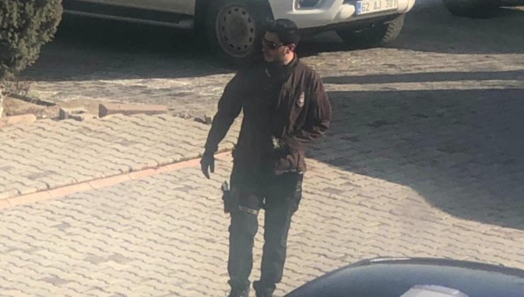 “Hiç silahım yok” diyen Sonel’in silahlı fotoğrafı ortaya çıktı