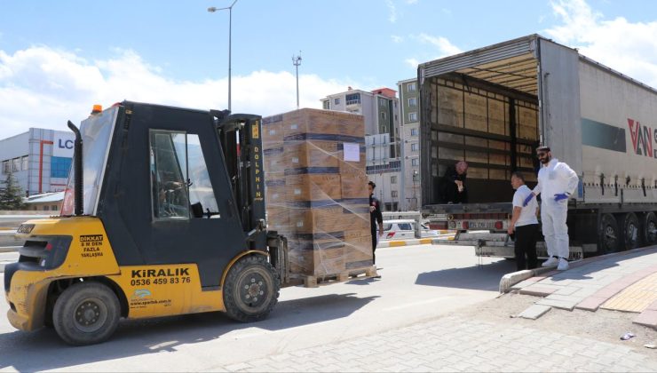 Türkiye’den İran’a tıbbi malzeme yardımı