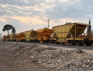 Suriye sınırındaki 350 kilometrelik hat tren trafiğine açıldı