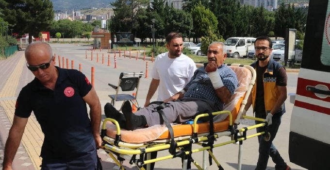 Kurban kesimi sırasında 13 bin 513 kişi hastanelik oldu
