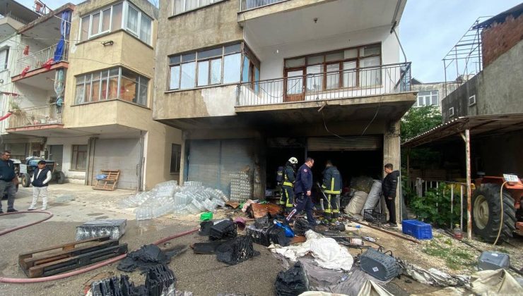 Antalya'da depo yangını