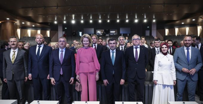 Belçika Kraliçesi Mathilde, Baykar’ı ziyaret etti