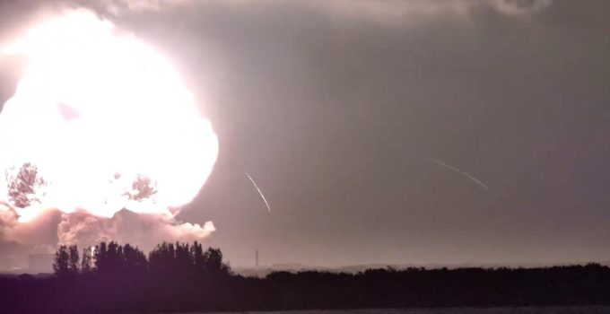 NASA’ın ay planlarına ağır darbe: New Glenn roketinin patlaması neyi etkiledi?