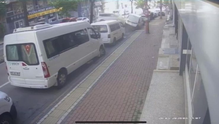 Bursa’da hafif ticari araç, 6 otomobile çarpıp takla attı