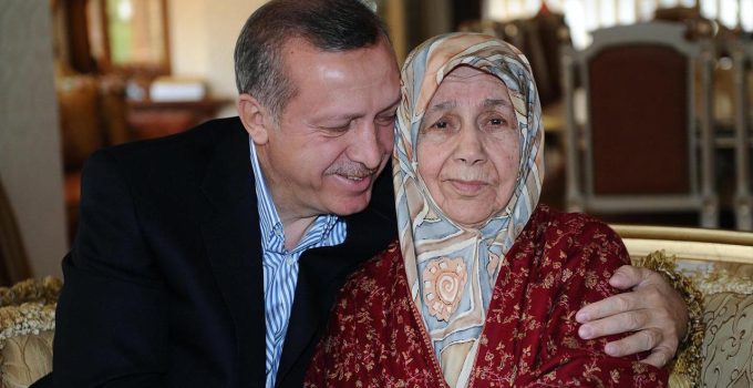 Cumhurbaşkanı Erdoğan’dan “Anneler Günü” mesajı