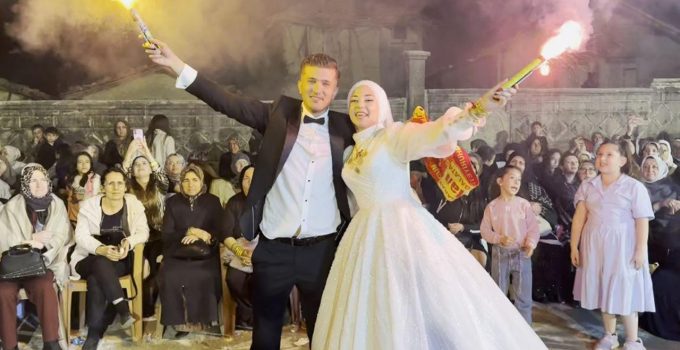 Düğünde çifte mutluluk: Nikah günü şampiyonluk sevinci