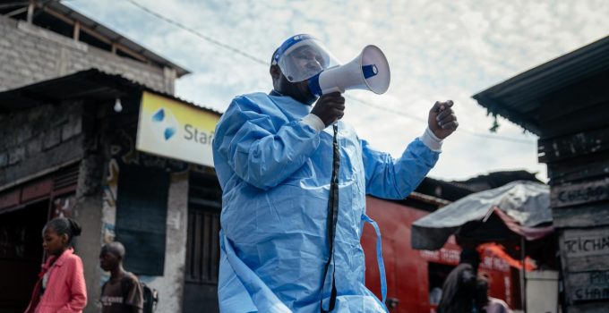Akıllı telefonlar ölümcül Ebola virüsünü nasıl tetikliyor?