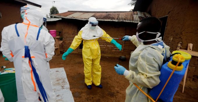 Hayatını kaybedenlerin sayısı 130’u geçti: Ebola neden hızlı yayılıyor?