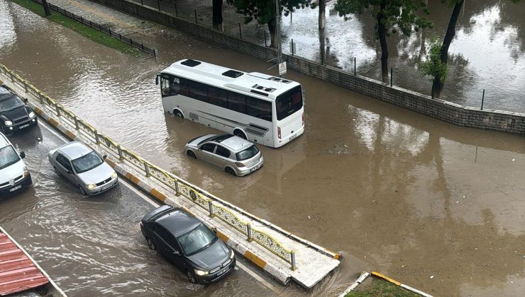 Edirne’yi dolu ve sağanak vurdu