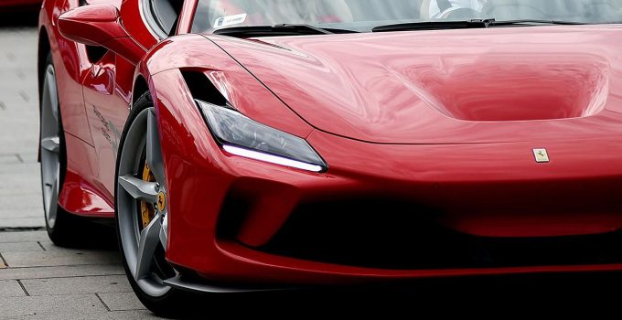 Lüks otomobillere “Hürmüz” engeli: Motor yağı tükeniyor