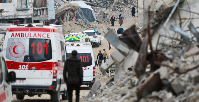 Katil İsrail’in Gazze’ye saldırılarında can kaybı 72 bin 736’ya yükseldi