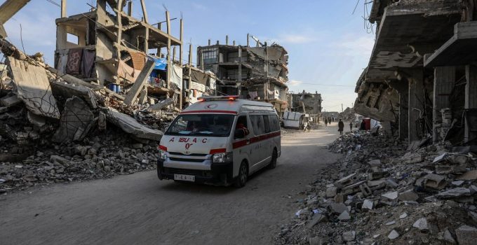 Katil İsrail’in Gazze’ye saldırısında 2 Filistinli hayatını kaybetti