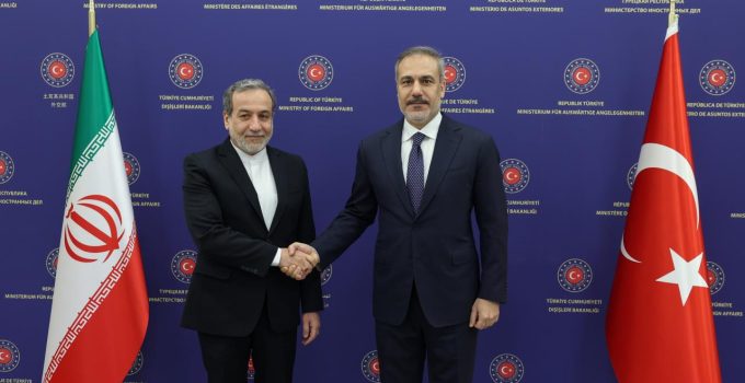 Bakan Fidan, İranlı mevkidaşıyla görüştü