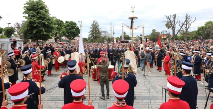 İstanbul’da fetih ruhu coşkuyla yaşatılıyor