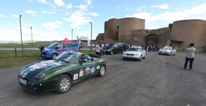 İpek Yolu Rallisi ekibi Kars’a ulaştı