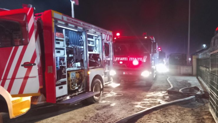 İstanbul’da menteşe üretimi yapılan fabrikada yangın