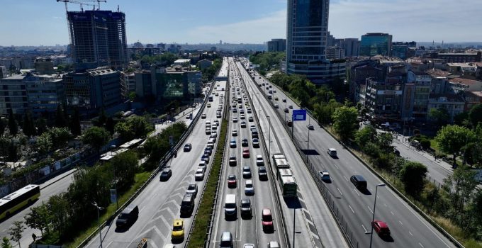 İstanbul ve Ankara’da bazı yollar trafiğe kapatılacak