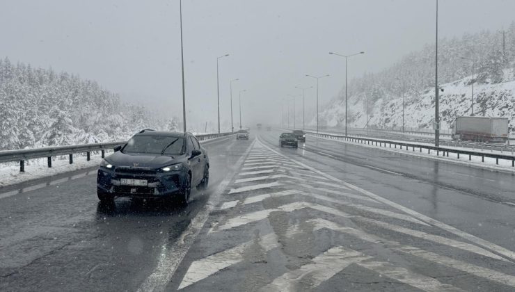 Anadolu Otoyolu’nun Ankara kesiminde kar yağışı