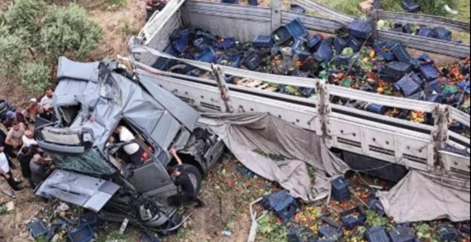 Gaziantep’te tır viyadükten düştü: 2 ölü, 4 yaralı