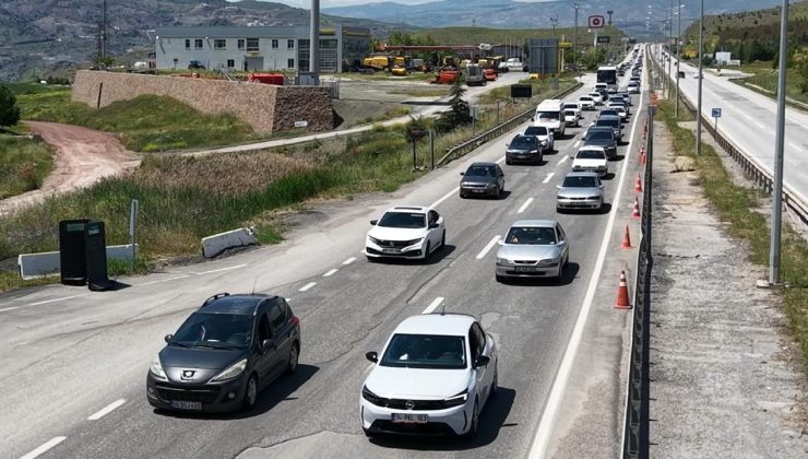 “Kilit kavşak” Kırıkkale’de bayram öncesi trafik yoğunluğu sürüyor