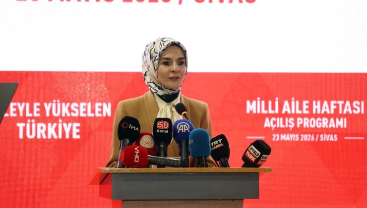 Aile değerlerini hedef gösteren her türlü ideolojinin karşısındayız