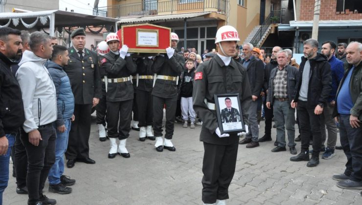 Balıkesir’deki trafik kazasında hayatını kaybeden uzman çavuş son yolculuğuna uğurlandı