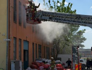 Manisa'da iş yeri yangını