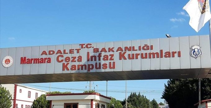 Duruşma sırasında basın açıklaması yapan avukat hakkında inceleme