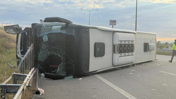 İstanbul-İzmir Otoyolu’nda yolcu otobüsü devrildi: Çok sayıda yaralı var