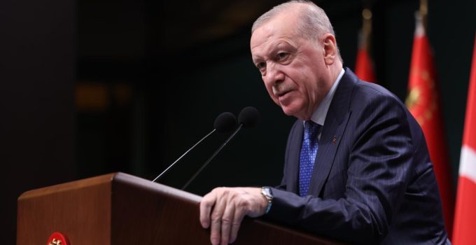 Cumhurbaşkanı Erdoğan, Süper Lig’e yükselen Çorum FK’yı tebrik etti