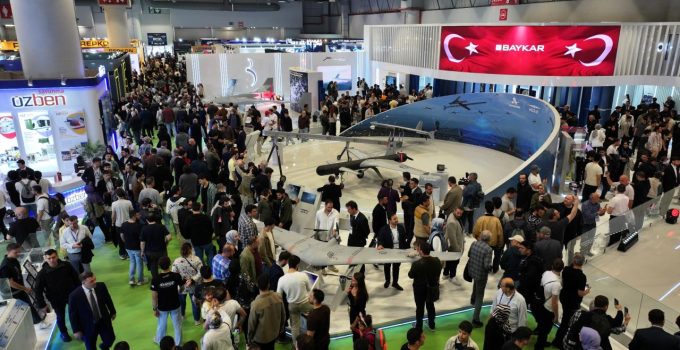 Savunma sanayii ürünlerine ziyaretçi akını
