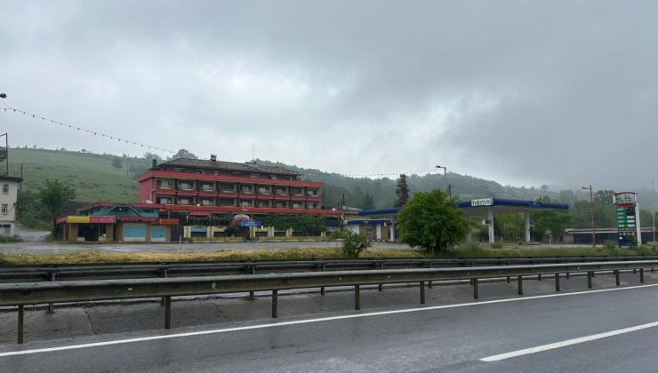 Sakarya’da silahlı kavgada 2 kişi öldü, 1 kişi yaralandı
