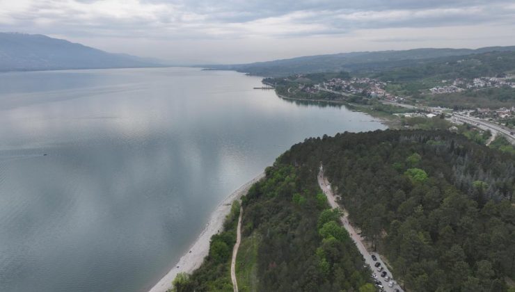 Sapanca Gölü’nde su seviyesi 10 ay sonra kritik eşiği aştı